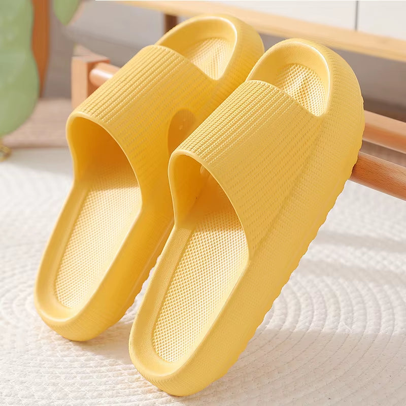 Summer Home Thick-Soled Slippers for Women Breathable Non-Slip Bathroom Women'S Slippers Perfect for Indoor Relaxation