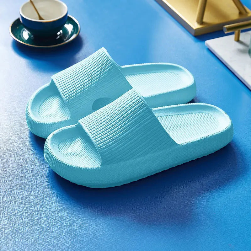 Summer Home Thick-Soled Slippers for Women Breathable Non-Slip Bathroom Women'S Slippers Perfect for Indoor Relaxation